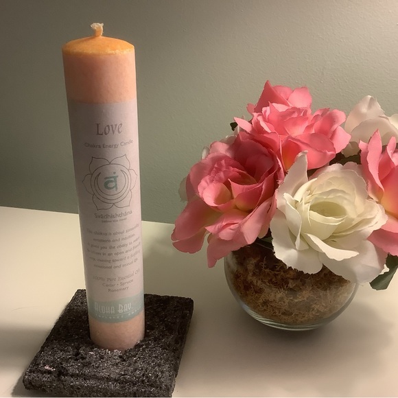 NWT! Chakra Love Energy Candle and holder - Picture 6 of 7